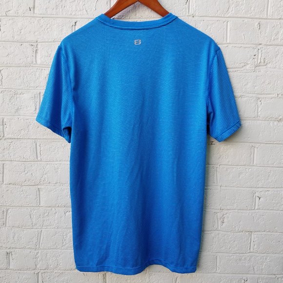 $5 SALE * Men's Medium Layer 8 Performance Qwick Dry blue tee - Picture 2 of 13